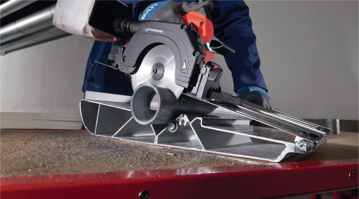 Akku-Kombirohrsäge PIPECUT mini 18V 4Ah 0-110mm o.Schiene 4150min-¹