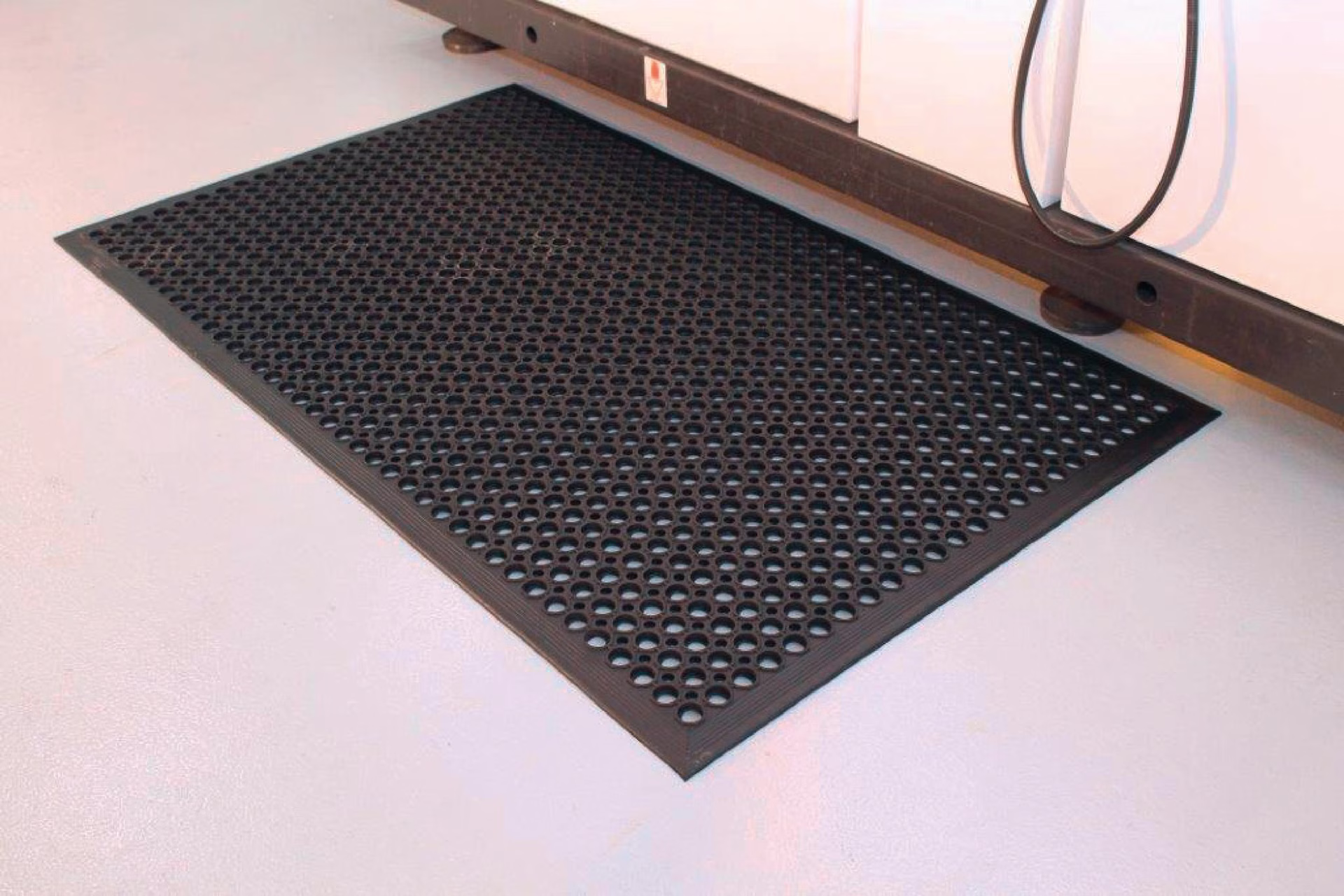 Arbeitsplatzbodenbelag Fertigmatte L1500xB900xS10mm schwarz Gum