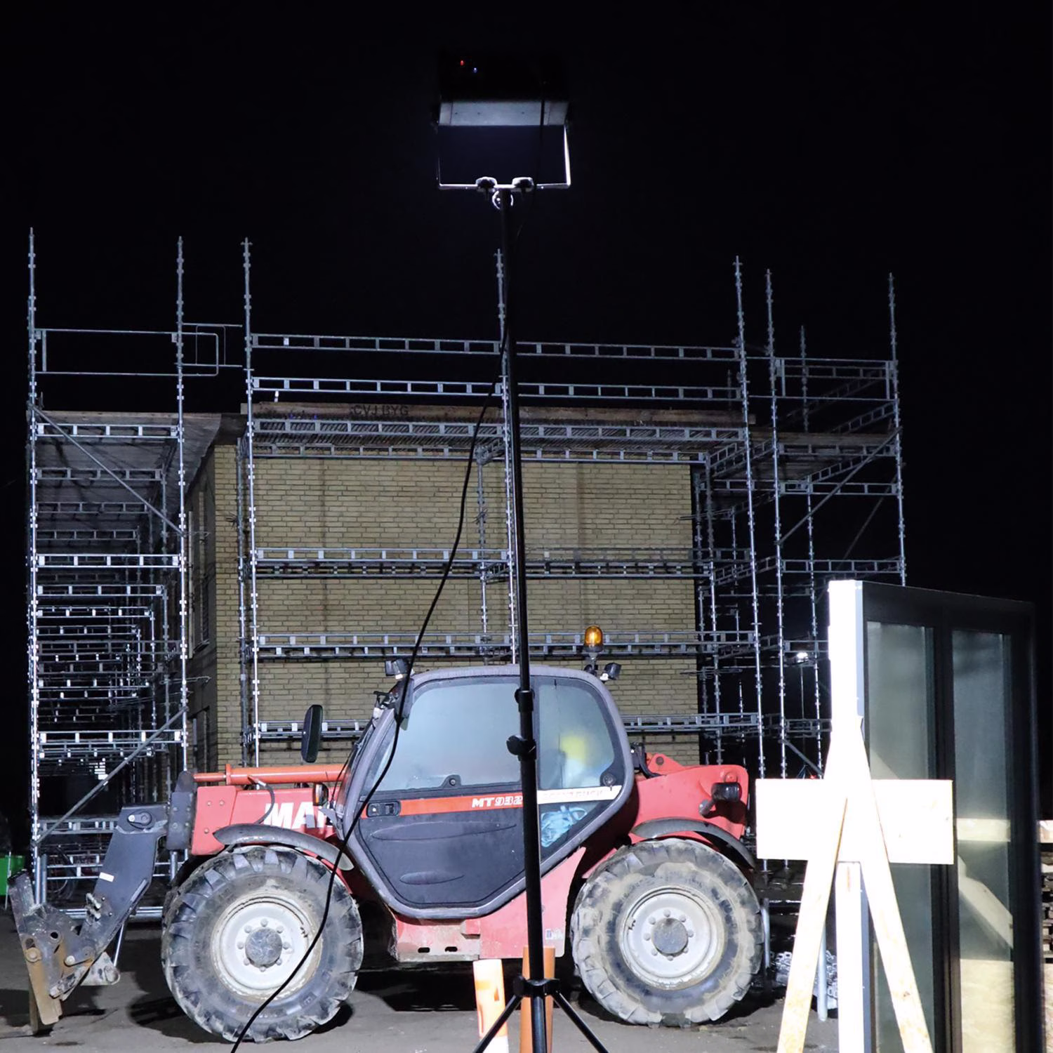 LED-Strahler SITE LIGHT 80 630 W 20000-80000 lm 10m H07RN-F 3x1,5mm²