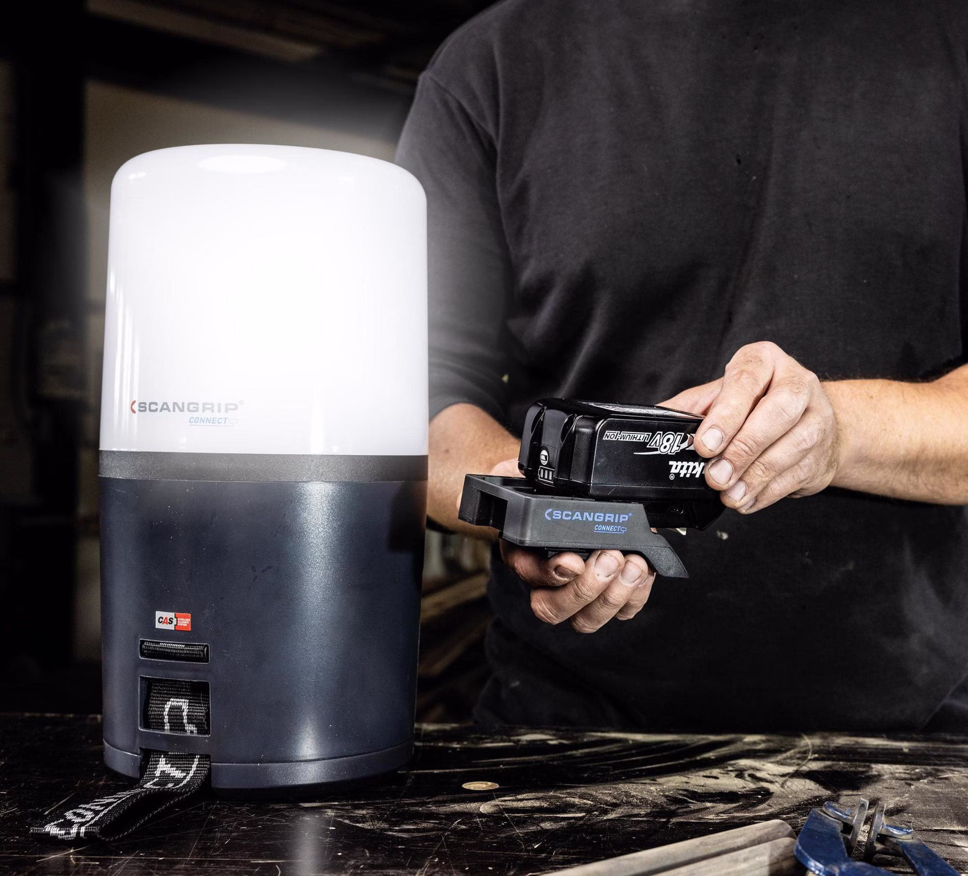 LED-Strahler AREA 6 CONNECT 54 W 3000-6000 lm IP65