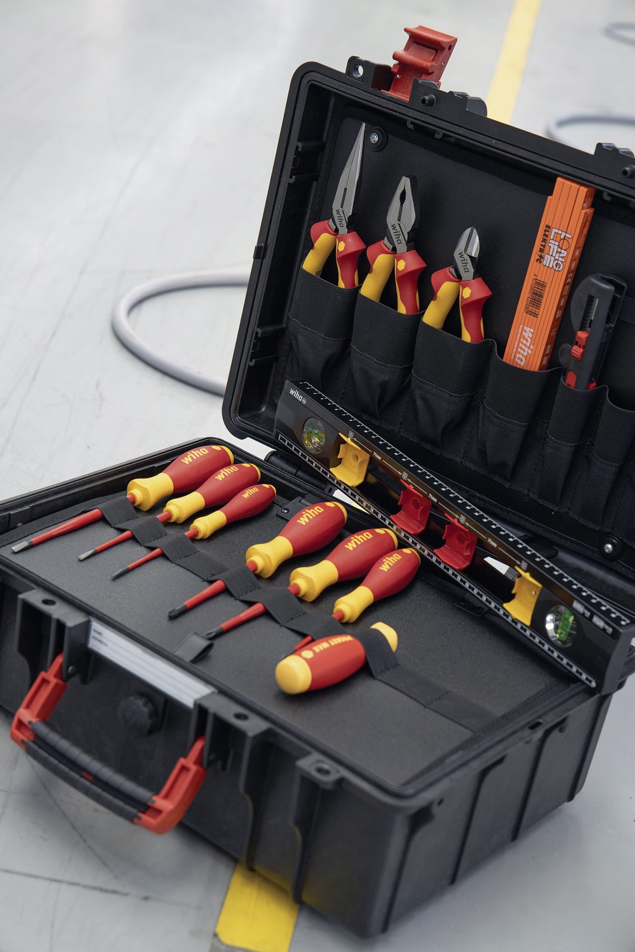 Werkzeugsortiment Basic Set L electric 45530 17-tlg.im Schutzkoffer