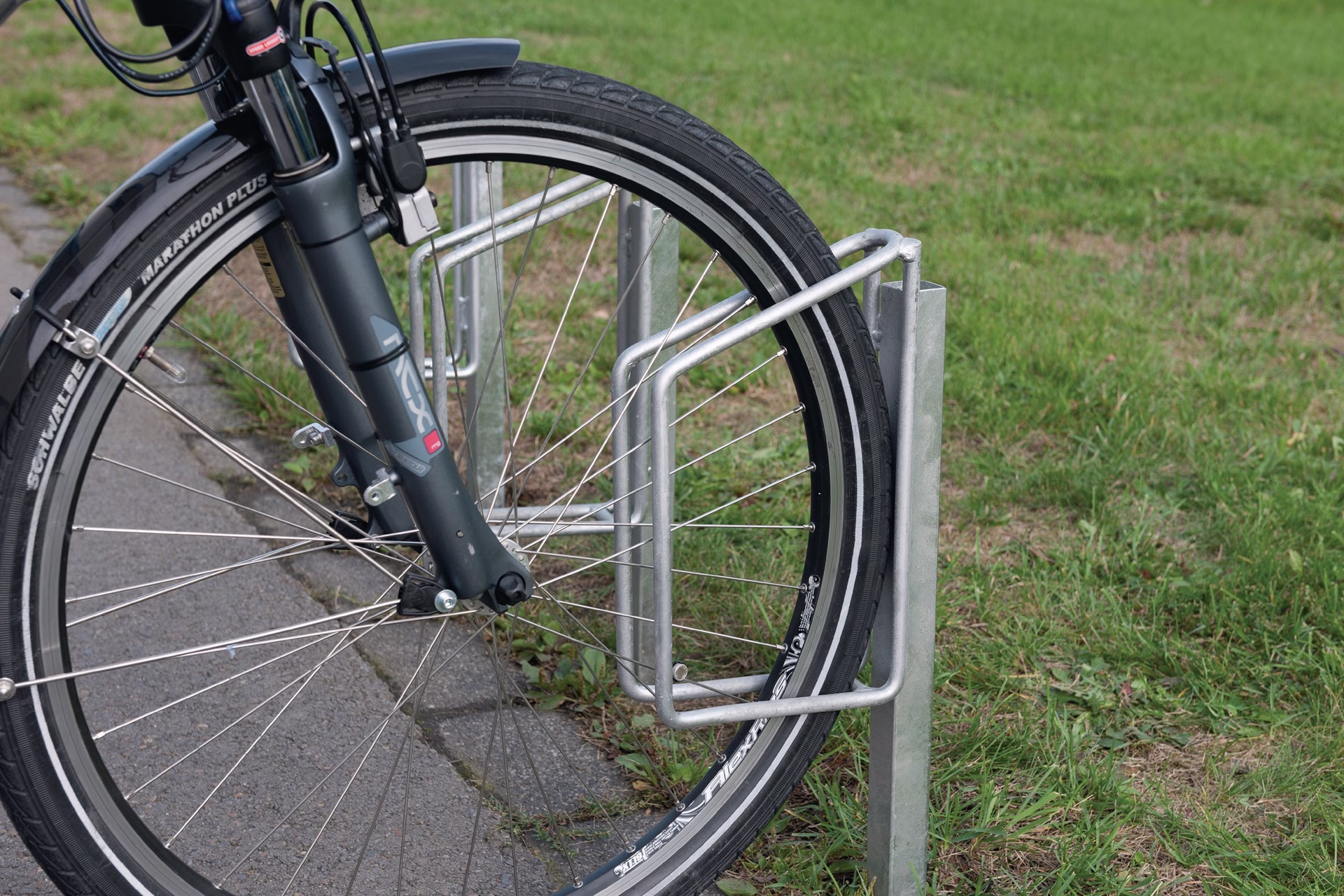 Fahrradklemmbügel 1-s.90Grad verz.Anz.Radstände 1 z.Bet